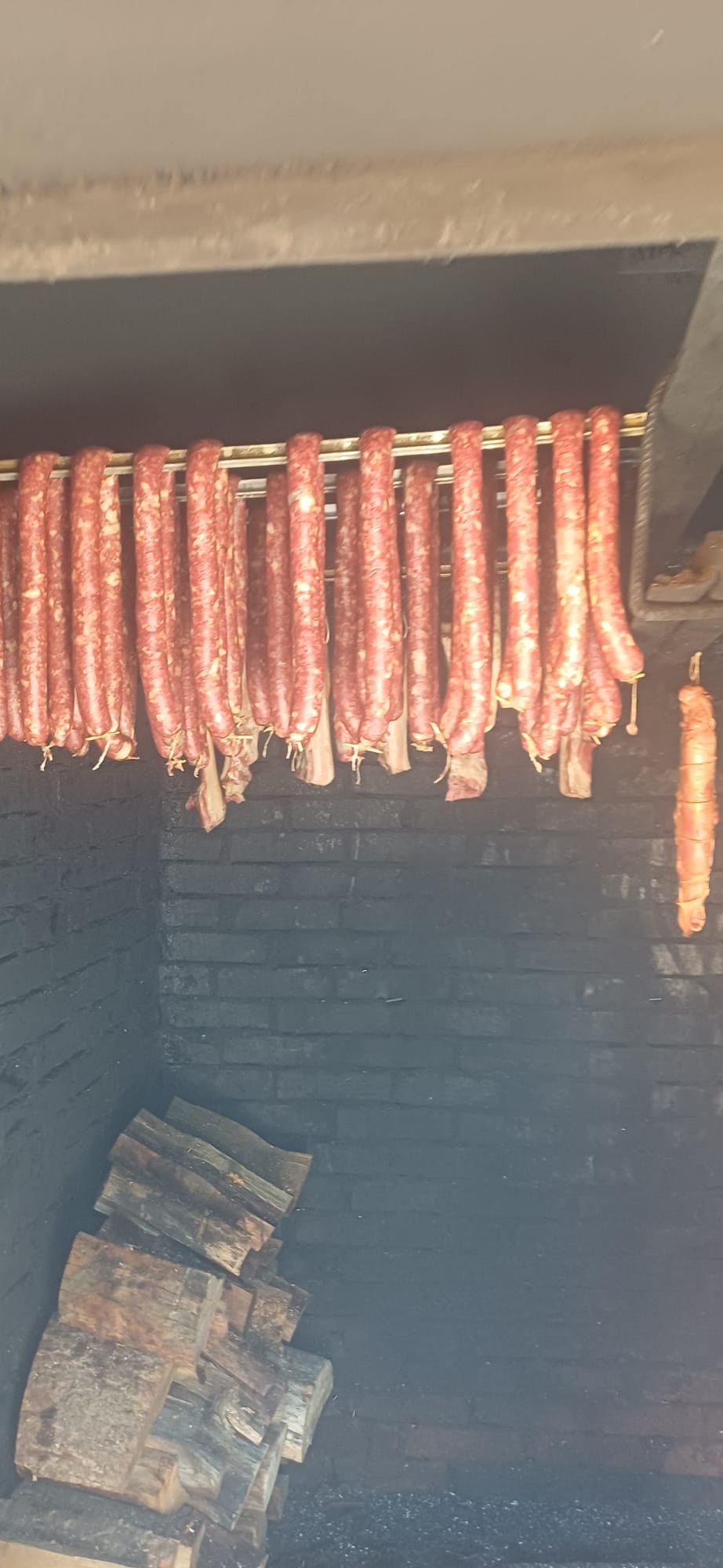 Kiełbasa czosnkowa ￼ 1 kg ￼